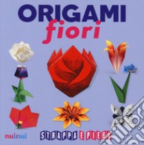 Origami fiori. Strappa e piega. Con Contenuto digitale per accesso on line libro di Foelker Rita; D'Auria Pasquale; Battaglia Vanda