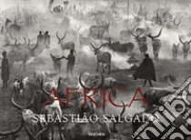 Sebastião Salgado. Africa. Ediz. italiana, portoghese e spagnola libro di Couto Mia; Salgado Sebastião; Wanick Salgado L. (cur.)