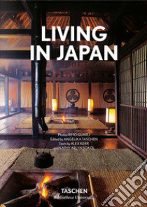 Living in Japan. Ediz. inglese, francese e tedesca libro di Kerr Alex; Sokol Kathy Arlyn