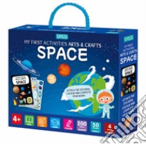 Space. My first activities arts & crafts. Ediz. a colori. Con 200 decals. Con 4 scenes. Con 50 stickers libro di Bonaguro Valentina