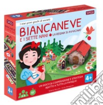 Biancaneve e i sette nani. La regina si avvicina! I miei primi giochi di società. Con casetta 3D da costruire. Con 8 pedine di legno. Con 2 tabelloni. Con 49 Carte libro di Marcolin Roberta