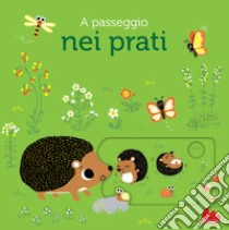 A passeggio nei prati. Ediz. a colori libro di Hayashi Emiri