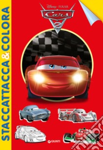 Cars 2. Staccattacca e colora. Con adesivi. Ediz. illustrata libro