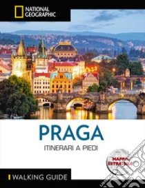 Praga. Itinerari a piedi. Con cartina libro di Tizard Will