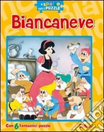 Biancaneve. A spasso con i puzzle. Libro puzzle. Ediz. illustrata libro