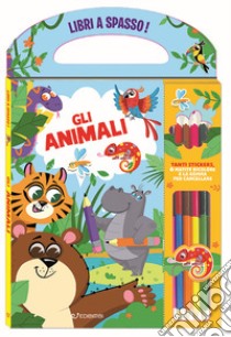 Gli animali. Libri a spasso. Ediz. a colori. Con gomma. Con 6 matite bicolore libro