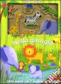 Nella giungla. Libro & puzzle. Con gadget libro