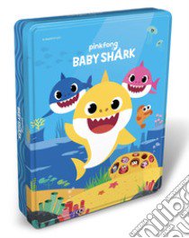 Tin box. Baby Shark. Ediz. a colori. Con gadget libro